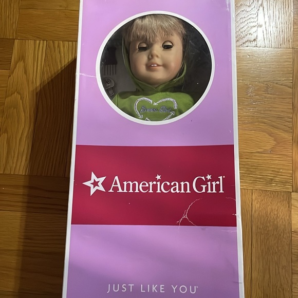 American Girl Doll Just Like You with Accessories - Picture 9 of 10